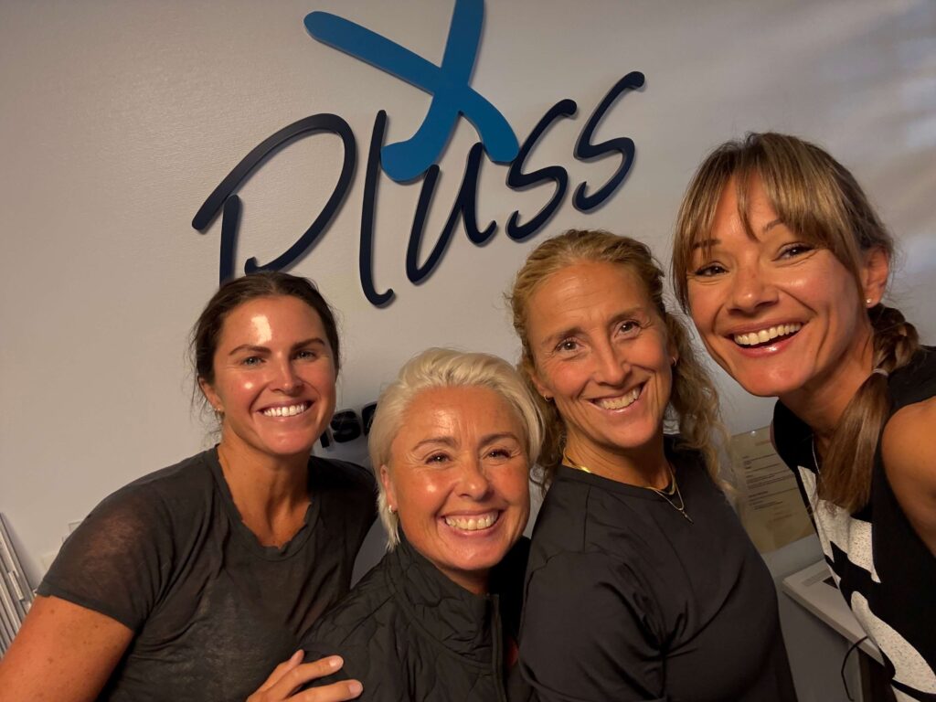 Våre fire Reformer-Pilates instruktører, Kelsey, Anne, Mona og Maja.